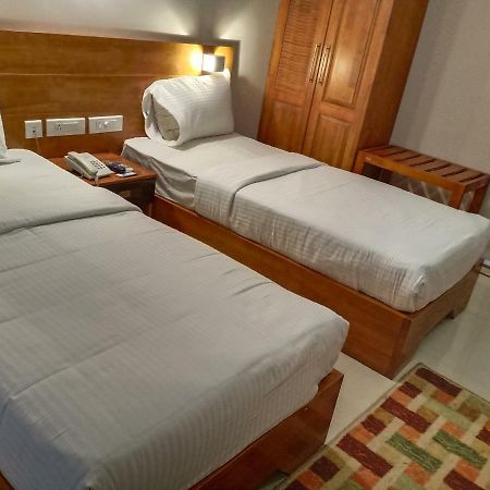 Devanganam Residency Hotell Guruvāyūr Eksteriør bilde