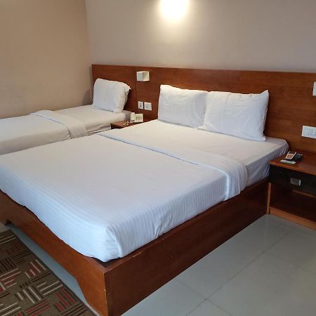 Devanganam Residency Hotell Guruvāyūr Eksteriør bilde
