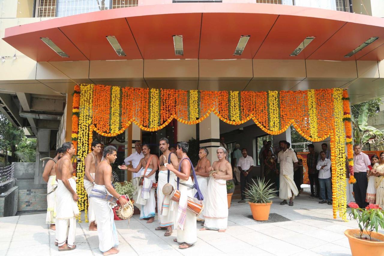 Devanganam Residency Hotell Guruvāyūr Eksteriør bilde
